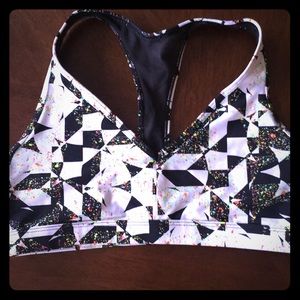 Victoria sports bra